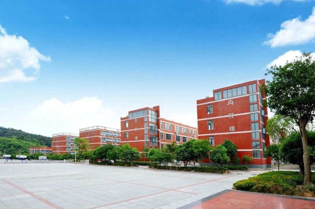 信阳市：做好“三个高”持续改善办学条件