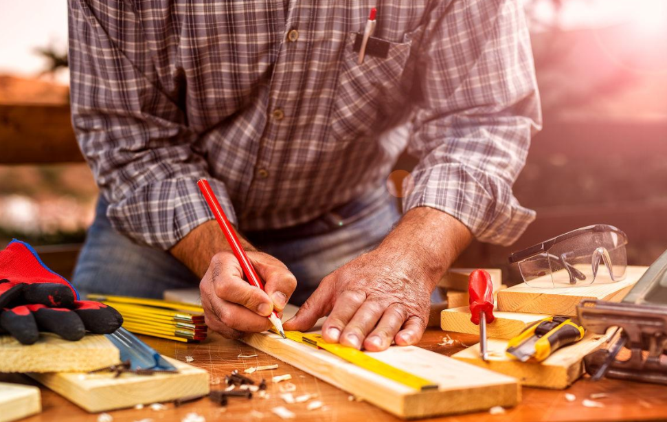 多部门出台管理办法，鼓励高技能人才参与职教人才培养——如何让更多能工巧匠进职校？