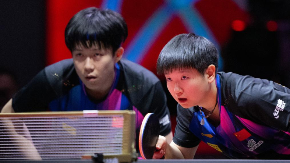 王楚钦临阵换拍 世乒赛“莎头”双线告捷