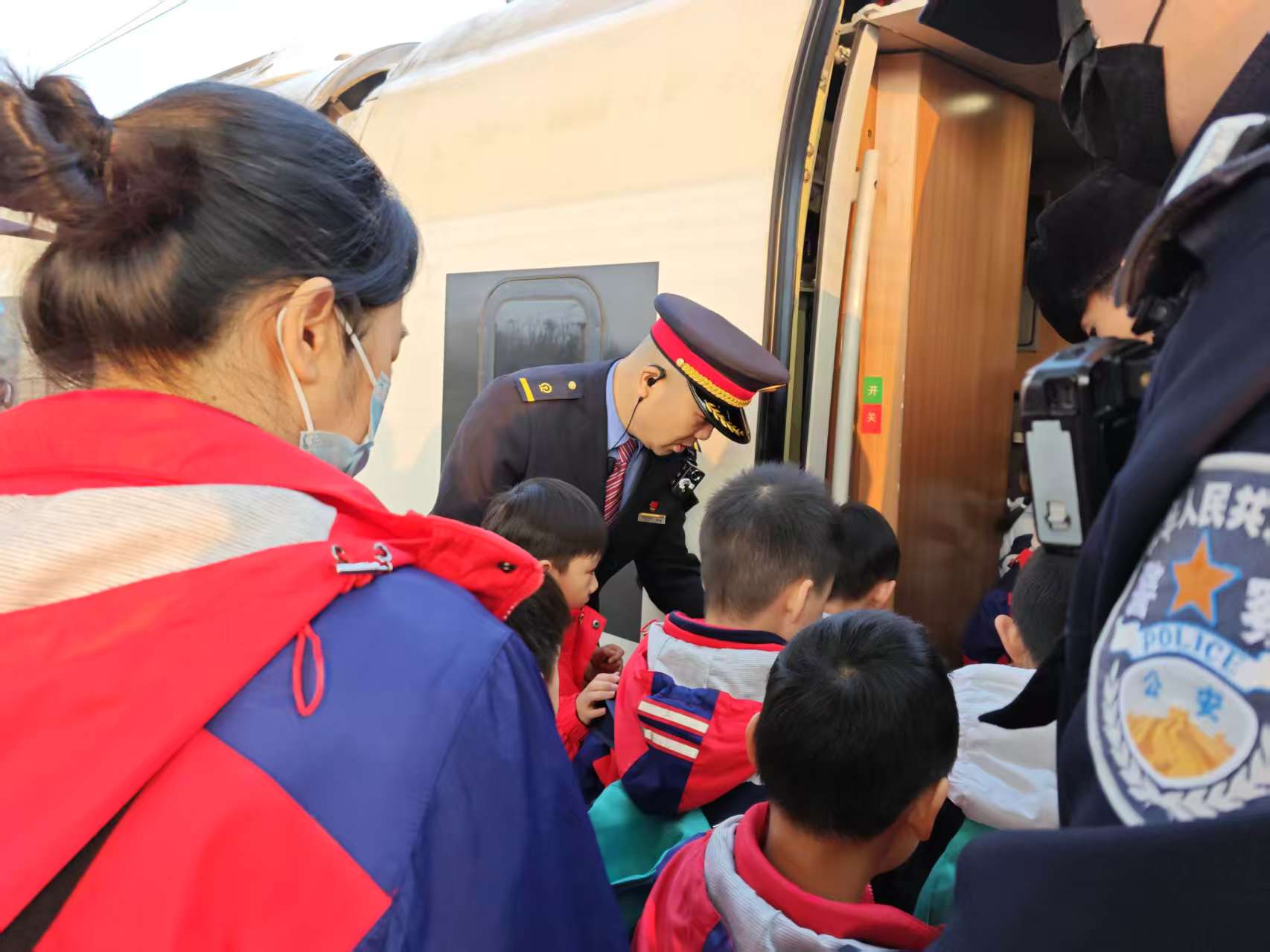 20251220_114155_707763.jpg 微信图片_20251220111612.jpg