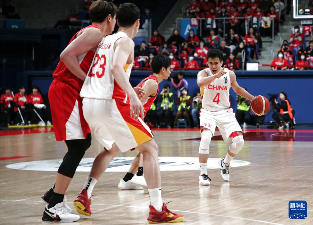 篮球——亚洲杯预选赛：中国队不敌日本队